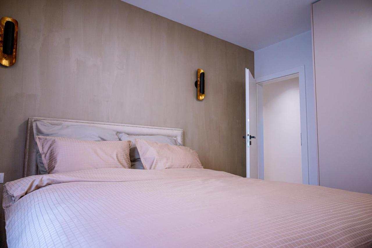 Apartamento Papi House Targoviste Exterior foto